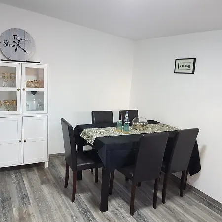 Apartment Schmenkel *